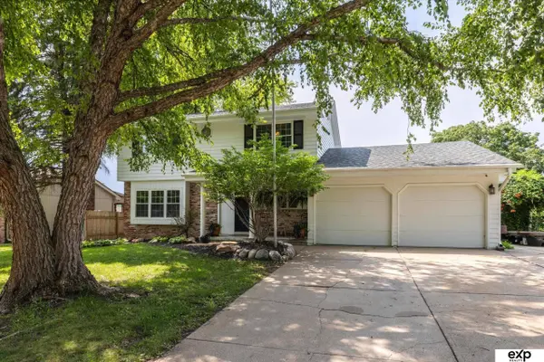 4012 N 95th ST, Omaha, NE 68134