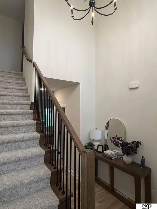 17608 Potter ST, Bennington, NE 68007