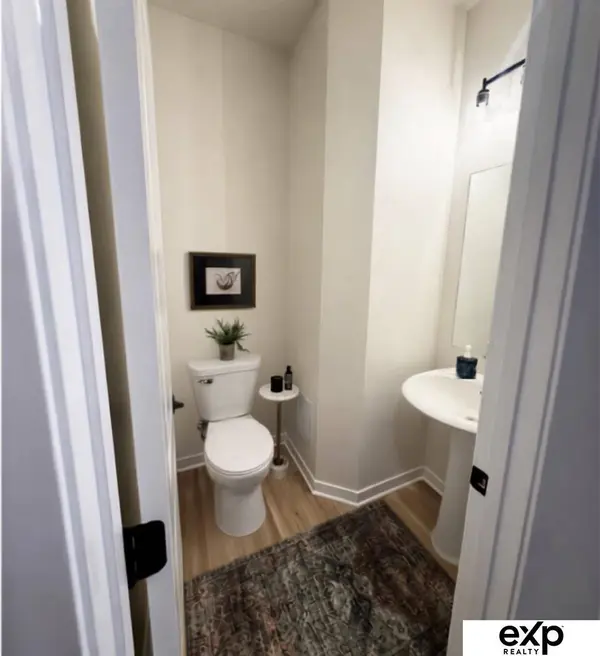 17608 Potter ST, Bennington, NE 68007