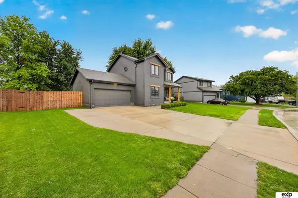 15529 Margo ST, Omaha, NE 68138