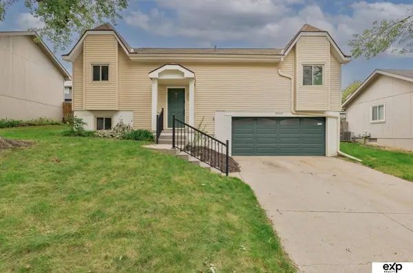 8502 S 143rd ST, Omaha, NE 68138