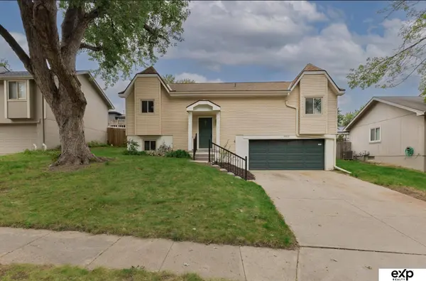 8502 S 143rd ST, Omaha, NE 68138