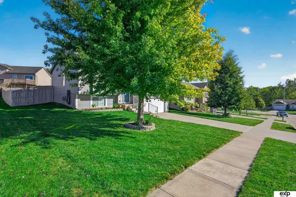 11305 S 212th ST, Gretna, NE 68028