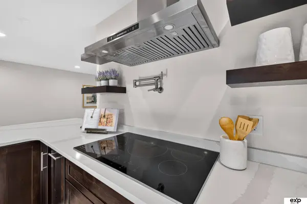 136 Bellevue BLVD S, Bellevue, NE 68005