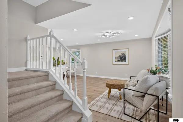 136 Bellevue BLVD S, Bellevue, NE 68005