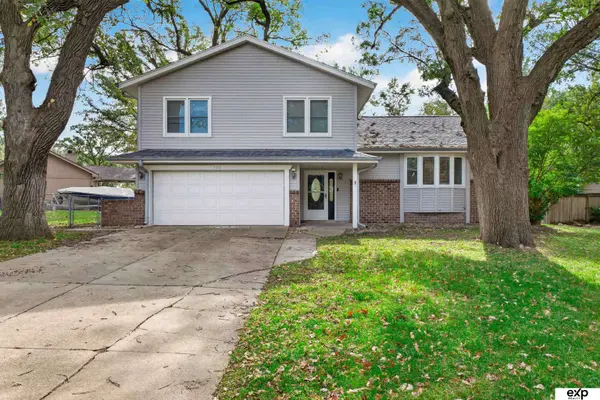 136 Bellevue BLVD S, Bellevue, NE 68005