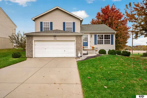 17622 Emiline ST, Omaha, NE 68136
