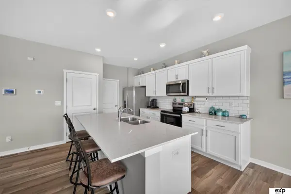 17675 Rose Lane RD, Omaha, NE 68136