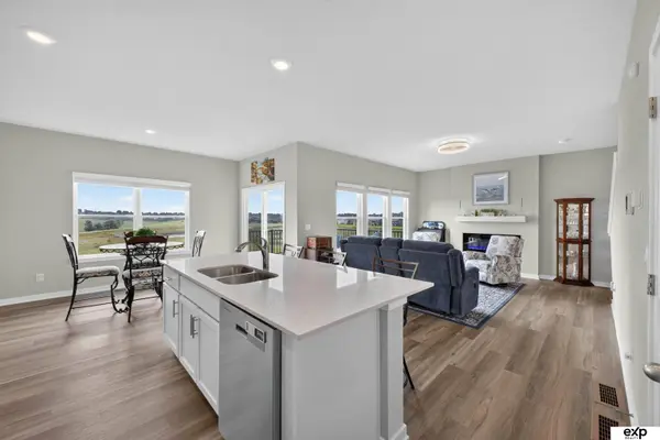 17675 Rose Lane RD, Omaha, NE 68136