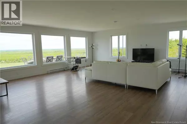 824 INDIAN MOUNTAIN Road, Moncton, NB E1G3M9