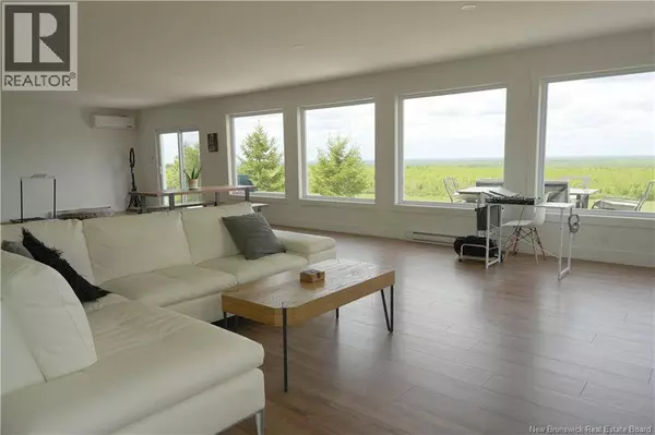 824 INDIAN MOUNTAIN Road, Moncton, NB E1G3M9