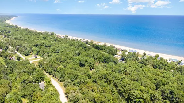 7433 N US 23 Highway, Oscoda, MI 48750