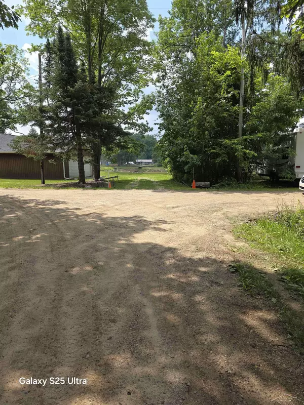 485 Bushong Beach Drive, Gladwin, MI 48624