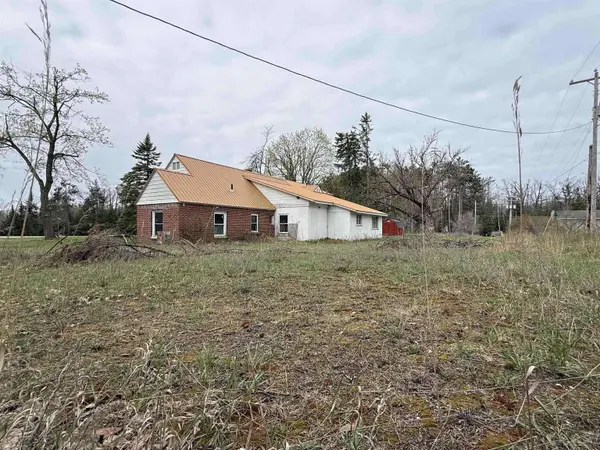 1701 Home Drive, Fairview, MI 48621