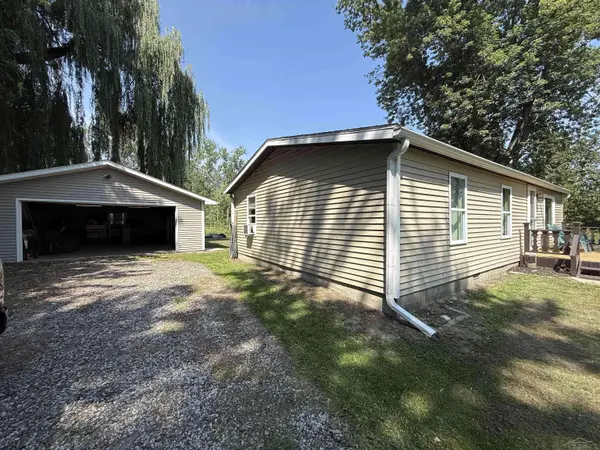 4767 N Saginaw Bay Shore Drive