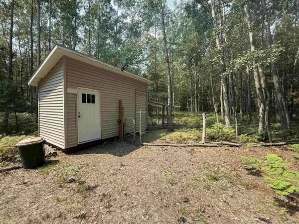 648 N Lewis Road, Shepherd, MI 48883