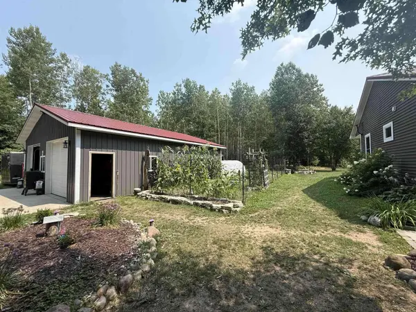 648 N Lewis Road, Shepherd, MI 48883