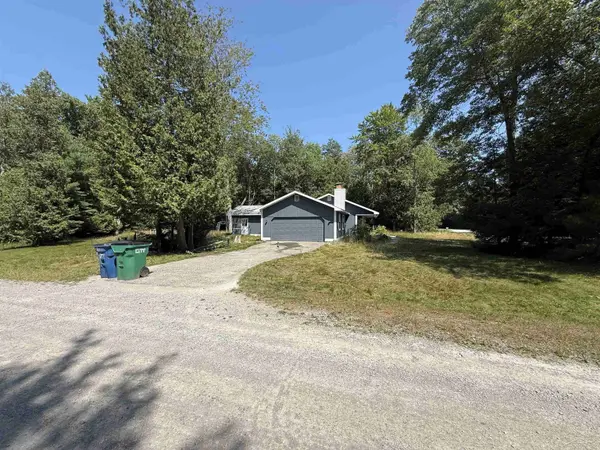 4879 Kingswood Lane, Oscoda, MI 48750