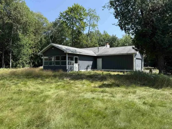 4879 Kingswood Lane, Oscoda, MI 48750