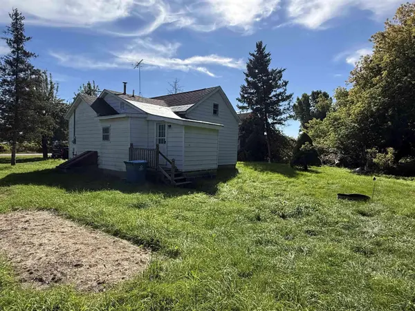 811 N Melita Road, Sterling, MI 48659