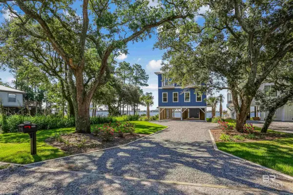 1047 Water Oaks Circle, Gulf Shores, AL 36542