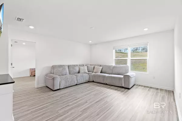 31922 N Lyon Road, Daphne, AL 36527