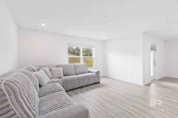 31922 N Lyon Road, Daphne, AL 36527