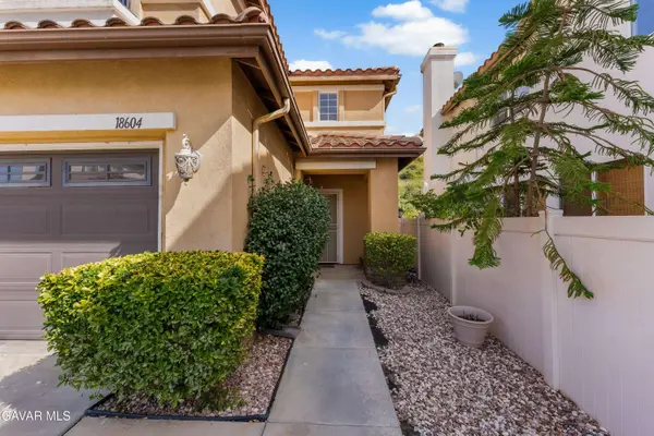 18604 Eos LN, Canyon Country, CA 91351