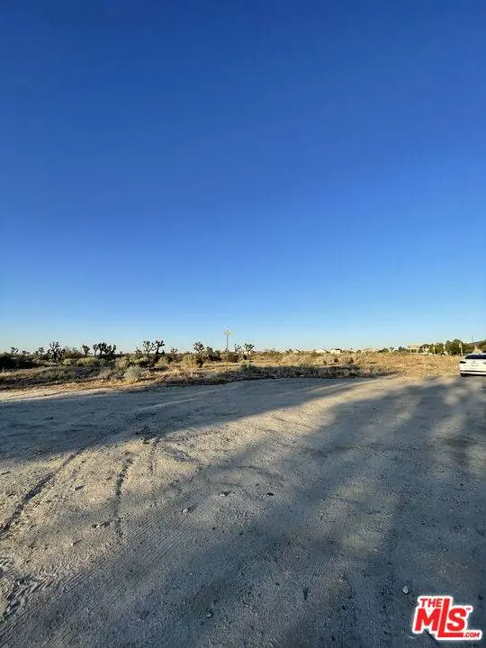 55 E Avenue R Ave #R, Palmdale, CA 93550