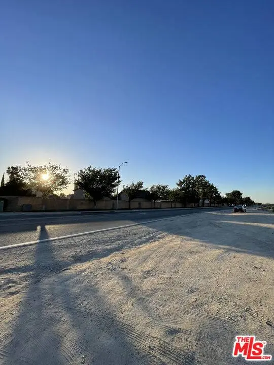 55 E Avenue R Ave #R, Palmdale, CA 93550