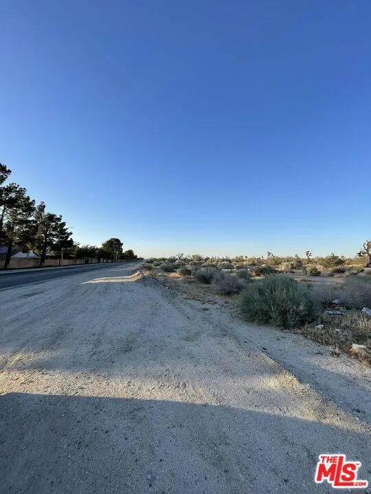55 E Avenue R Ave #R, Palmdale, CA 93550