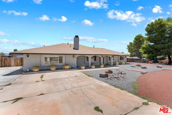 15361 Mondamon Rd, Apple Valley, CA 92307