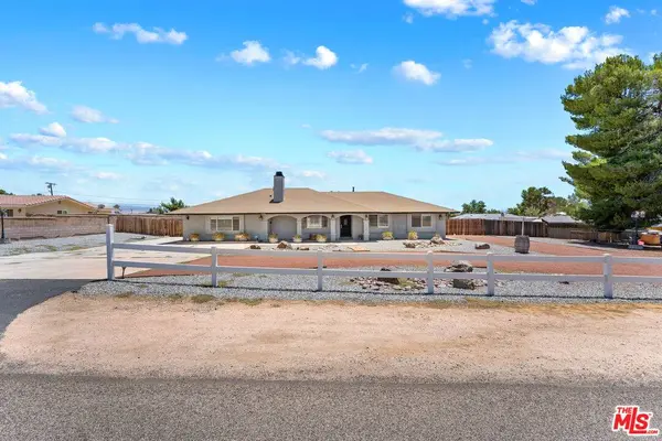 15361 Mondamon Rd, Apple Valley, CA 92307