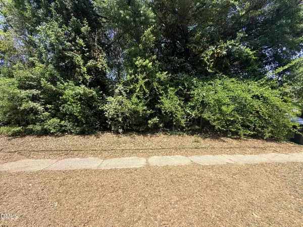 1011 W New York Avenue, Southern Pines, NC 28387