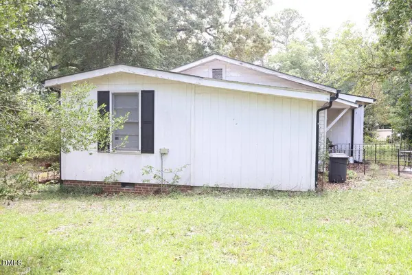 106 Knot CIR, Sanford, NC 27332