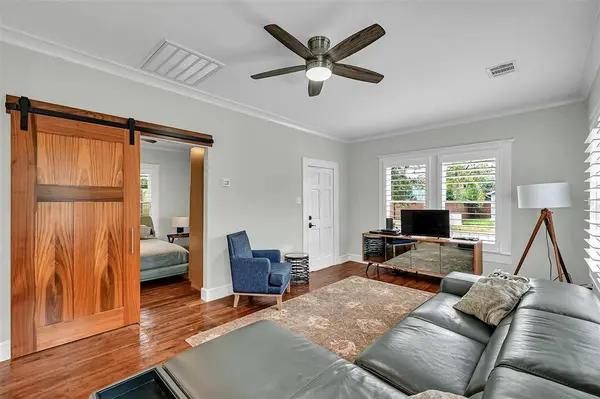 311 E 8th ST, Houston, TX 77007