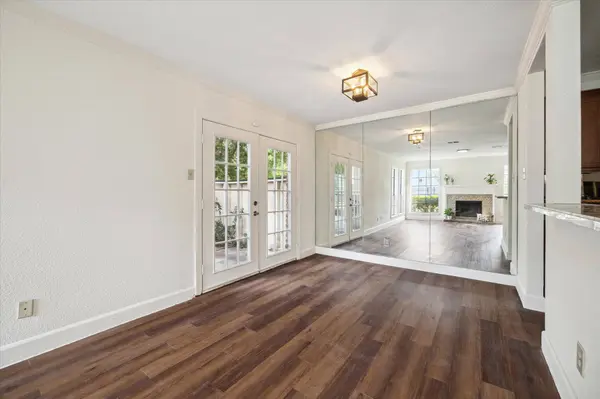 2211 S Kirkwood RD #17, Houston, TX 77077