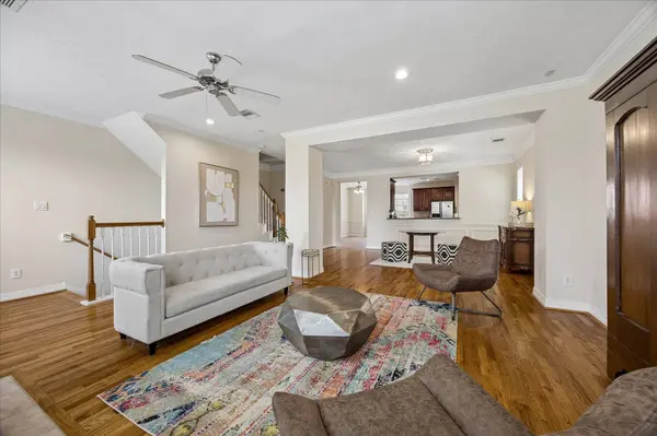 1807 Stacy Crest