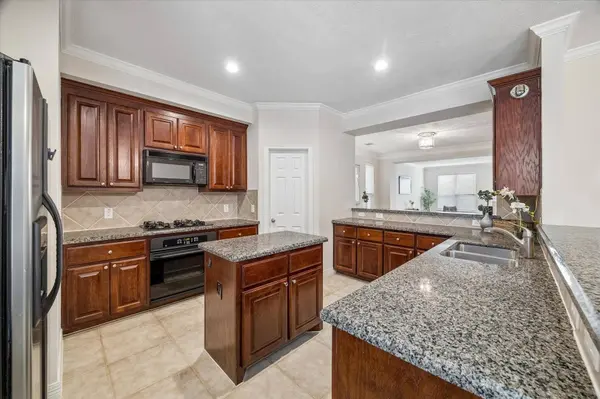 1807 Stacy Crest, Houston, TX 77008