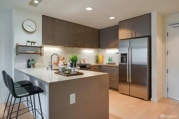 52 Innes CT #305, San Francisco, CA 94124