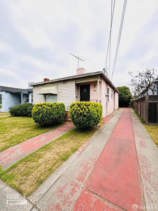 7400 Fresno ST