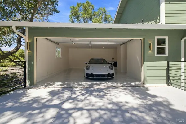 19 Tilden DR, Novato, CA 94947