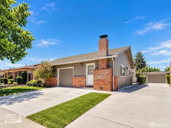 771 Nevin WAY