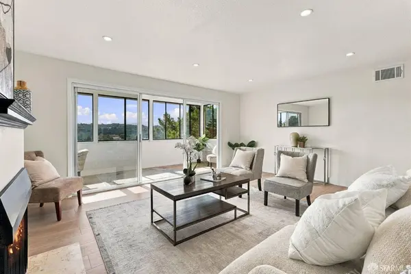 1343 Palos Verdes DR #8, San Mateo, CA 94403