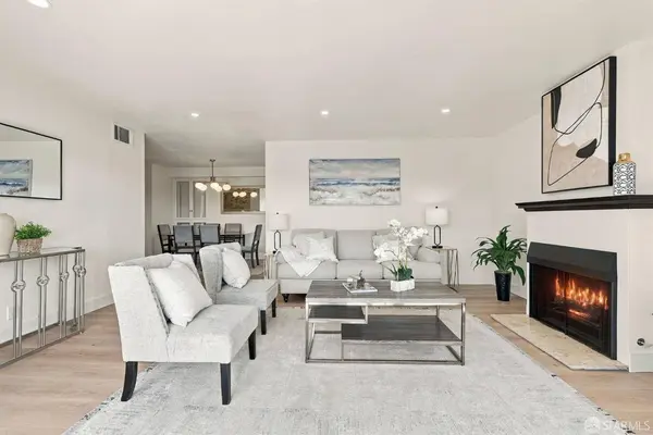 1343 Palos Verdes DR #8, San Mateo, CA 94403