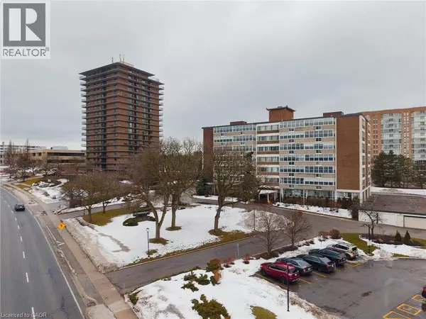 45 WESTMOUNT RD North #302, Waterloo, ON N2L2R3