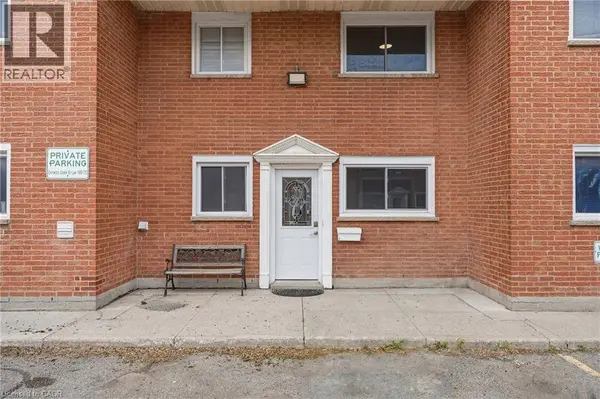 48 WINDOM RD #I, Kitchener, ON N2A2P4