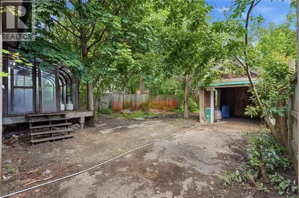 45 PANDORA Avenue N, Kitchener, ON N2H3C1