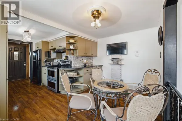 89 GENEVA Crescent, Kitchener, ON N2E1M8