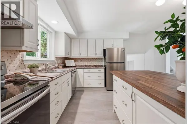 356 COLERIDGE Place, Waterloo, ON N2L2V8